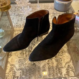 Aquatalia Fuoco black suede booties